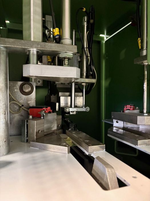 Zaczyszczarka URBAN SV 305 (2006)