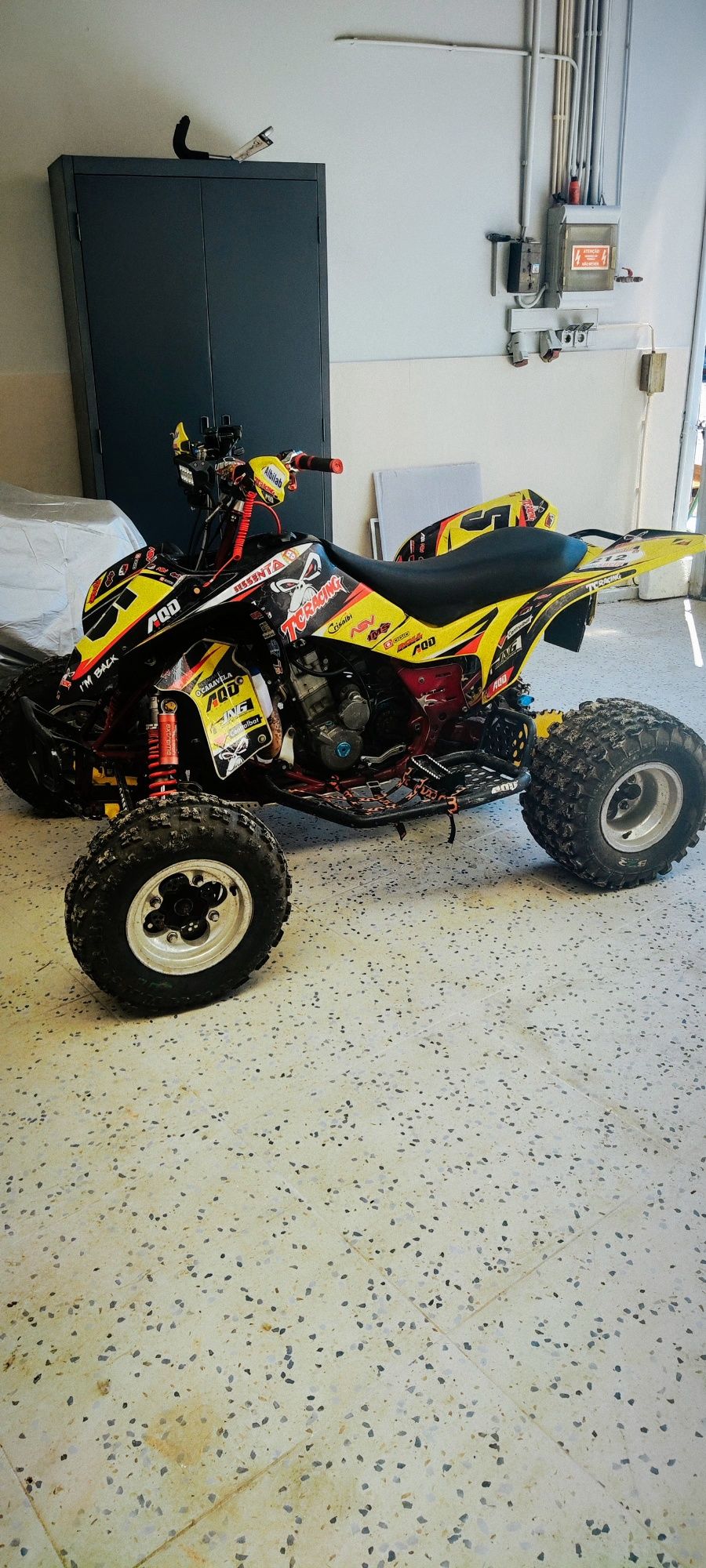 Moto 4 Suzuki Ltz 400