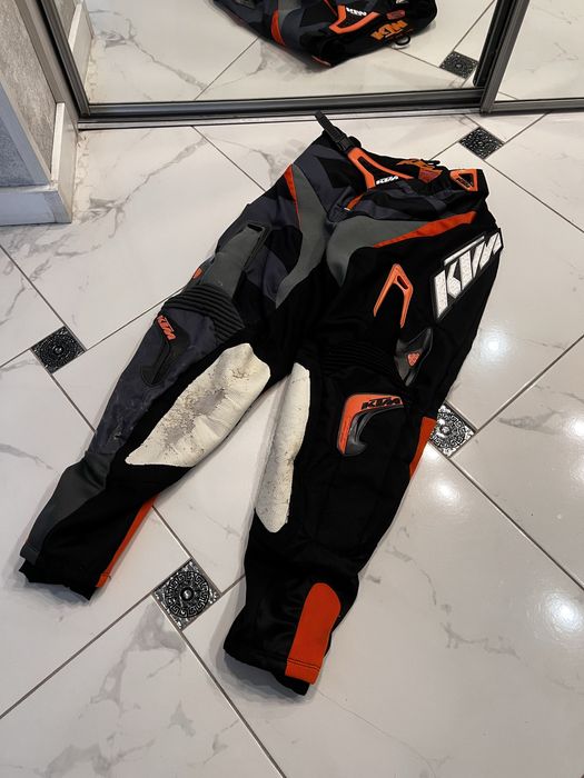 Мото костюм ktm.