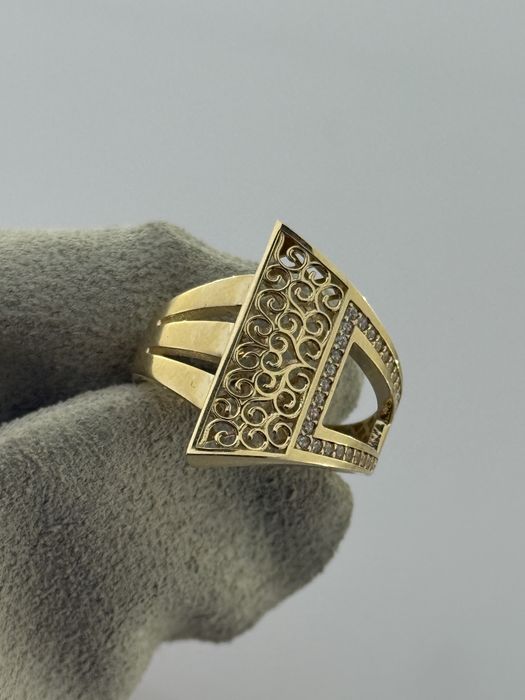 Złoty pierścionek damski, Próba 585. Nowy (9104)