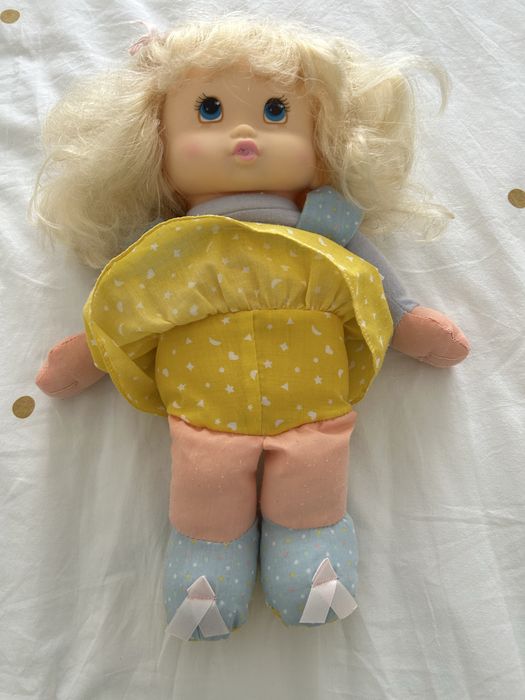 Boneca Kátia Beijinhos