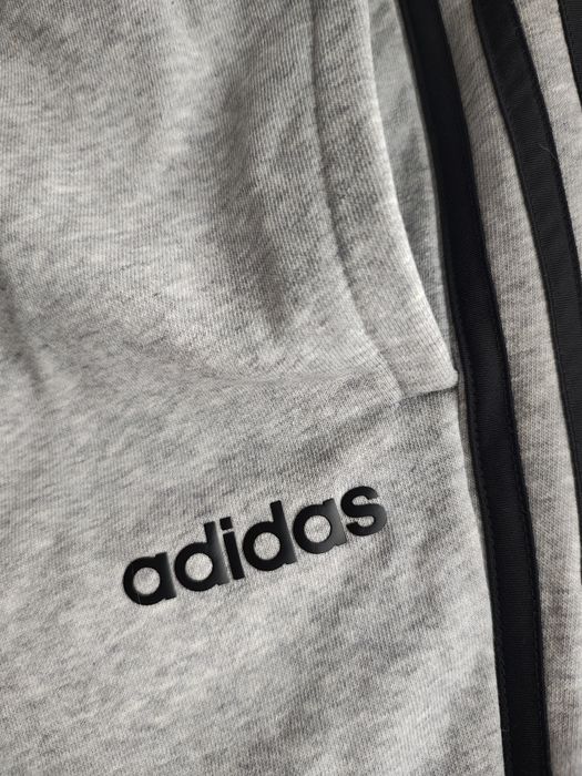 Spodnie dresowe adidas