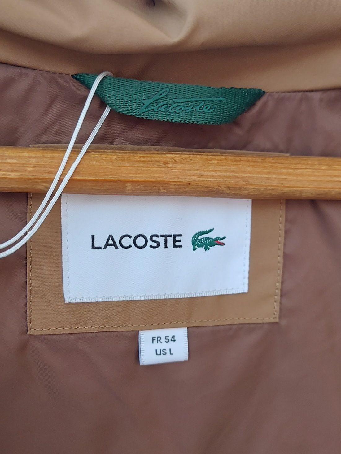 Kurtka zimowa marki Lacoste, parka. Puch naturalny.