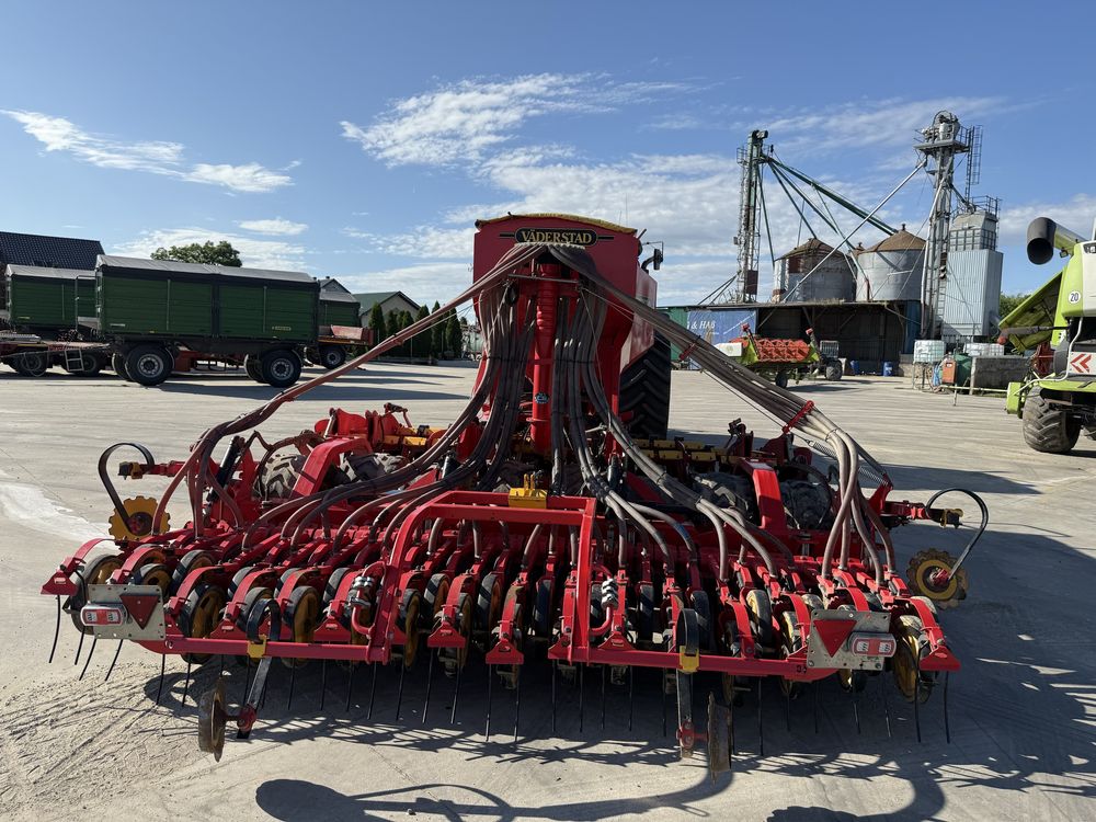 siewnik Agregat uprawowo-siewny vaderstad Spirit 400S