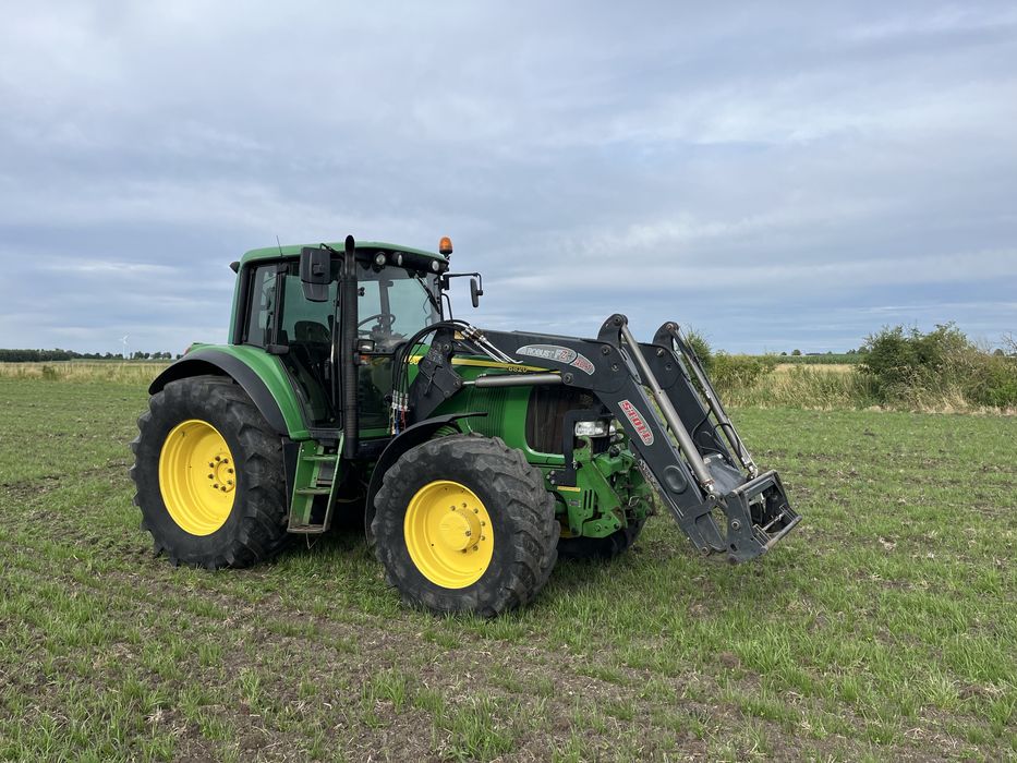 John Deere 6820, Tur Stoll, Przedni Wom