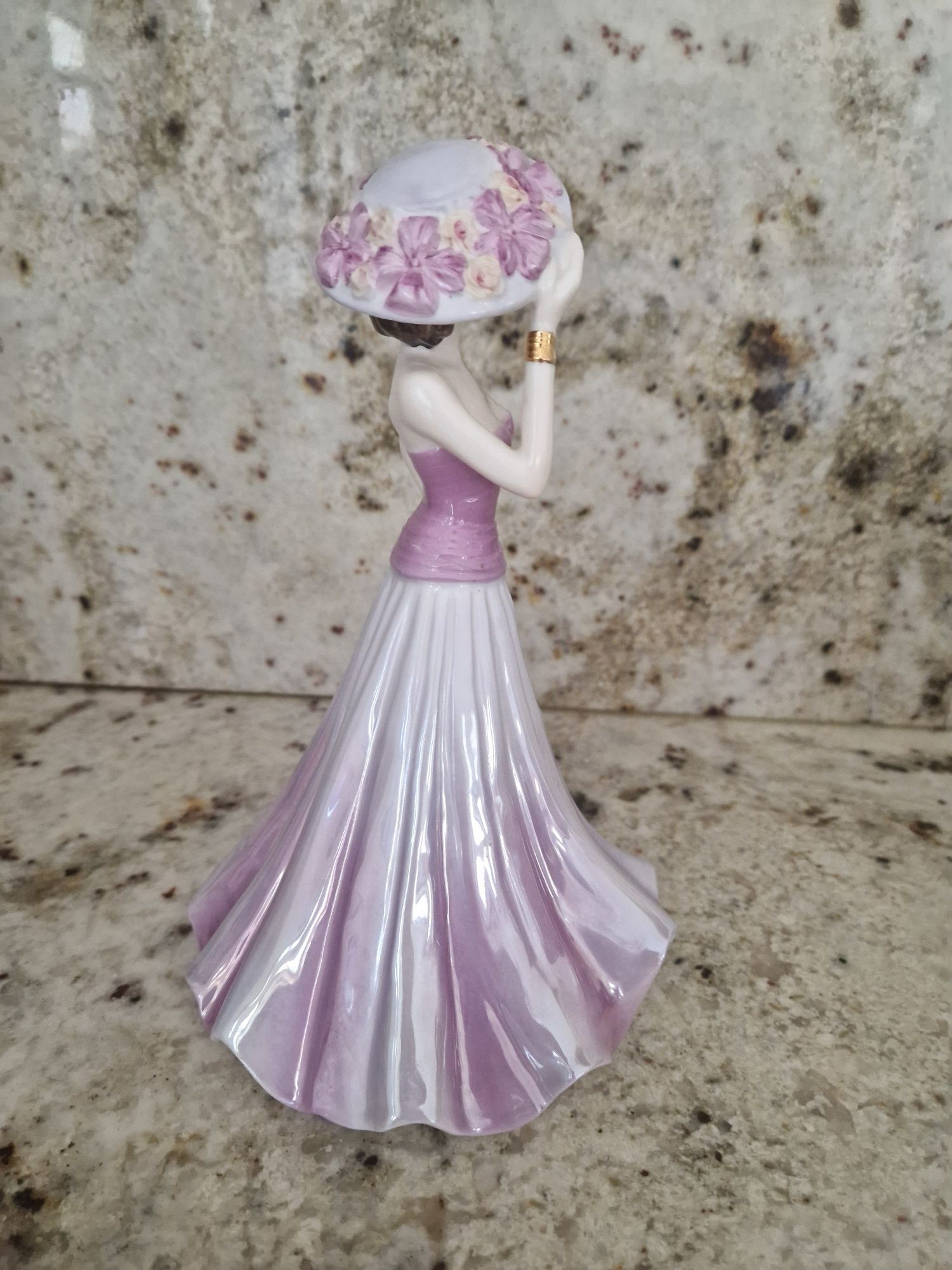 Coalport figurka roku 2003 limitowana edycja 5000 sztuk