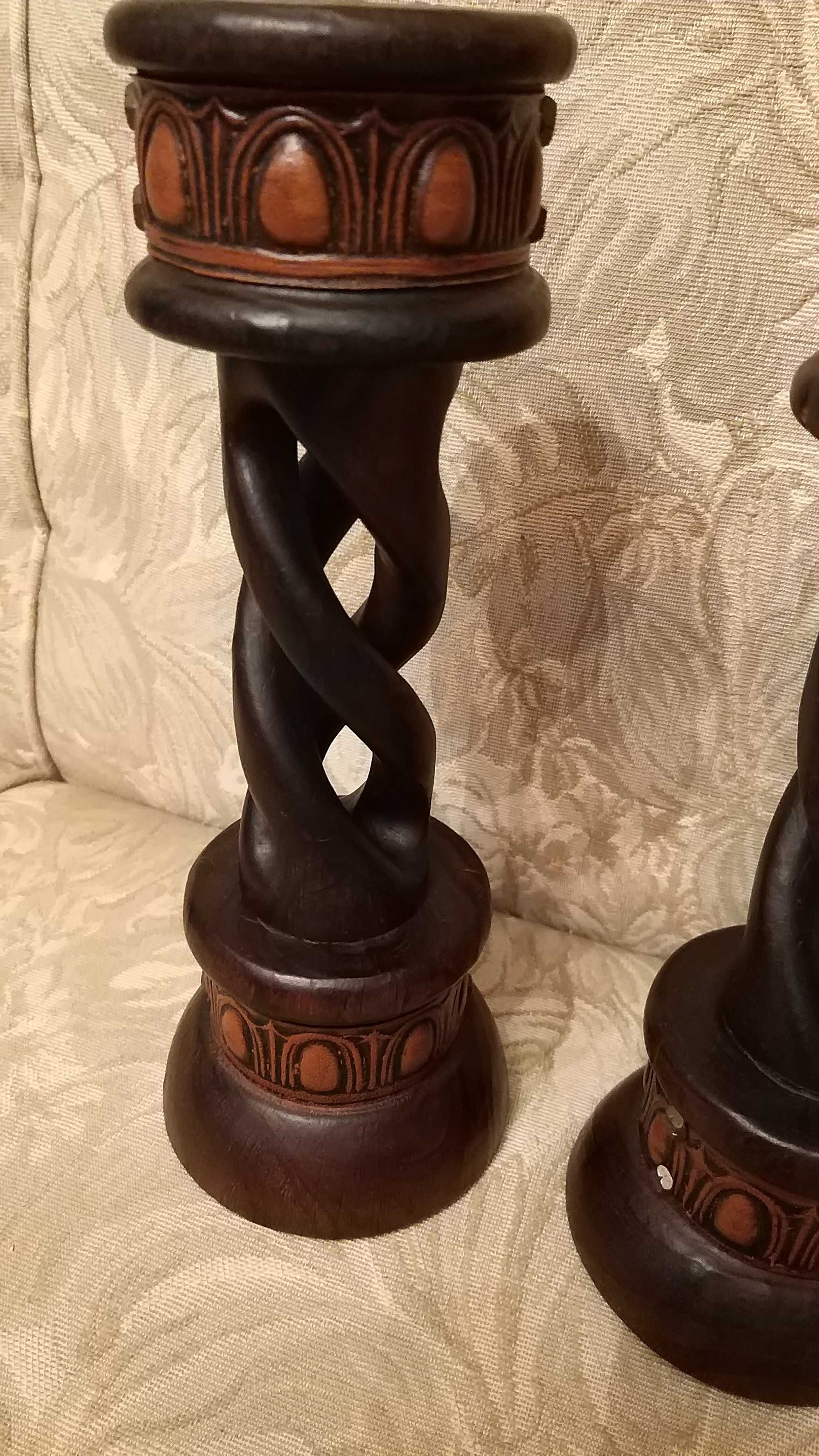 candelabros castiçais em madeira