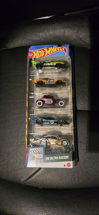 Hot Wheels – HW Retro Racers (Pack 5x)
Marca: Hot Wheels 2025 
Scala: