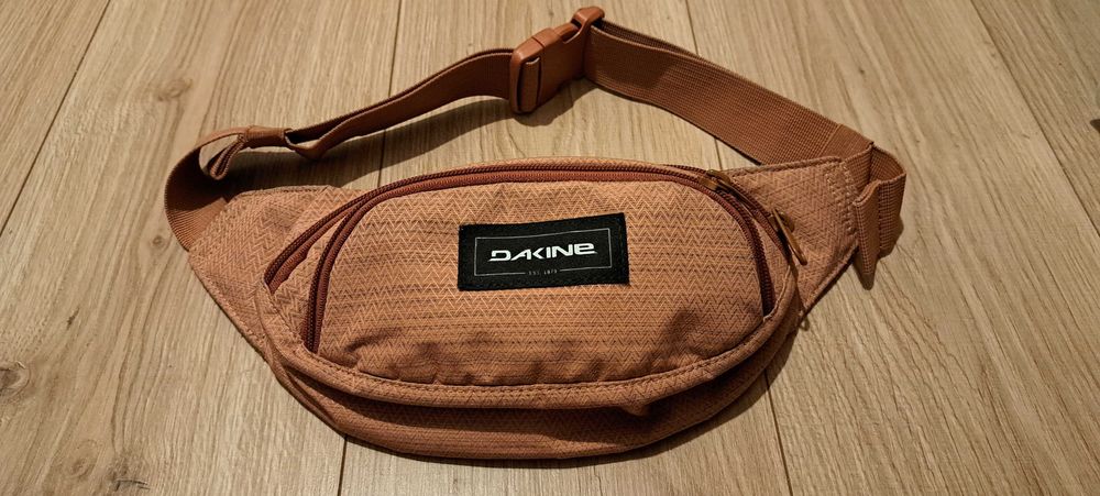 Nerka Saszetka Dakine Hip Pack