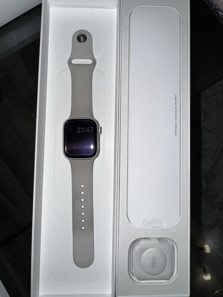 Продам часы Apple Watch Series 7