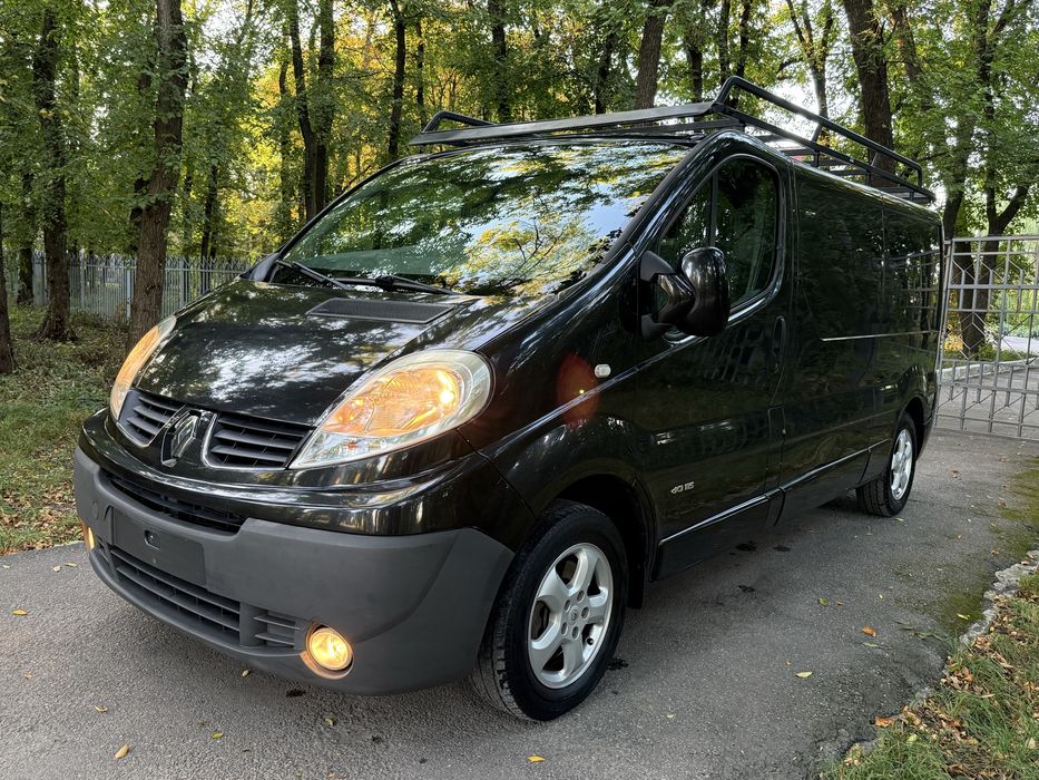 Продам Renault Trafic 2.0 D 2011