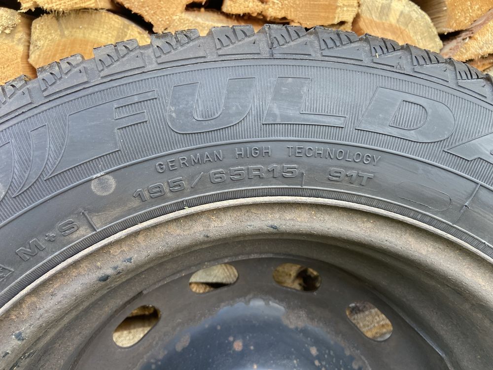 Komplet kół stalowych 195/65 r15 5x108