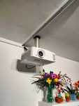 Optoma UHD 38, bdb stan, lampa 3000 godzin w trybie eco, + uchwyt