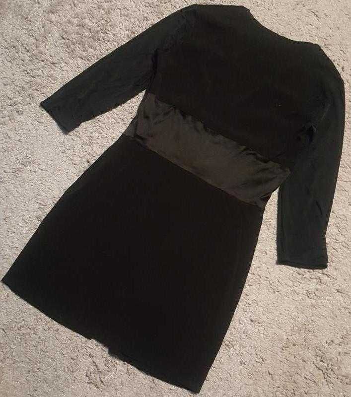 Оригинал.шикарное,стильное,черное платье-футляр versace jeans couture