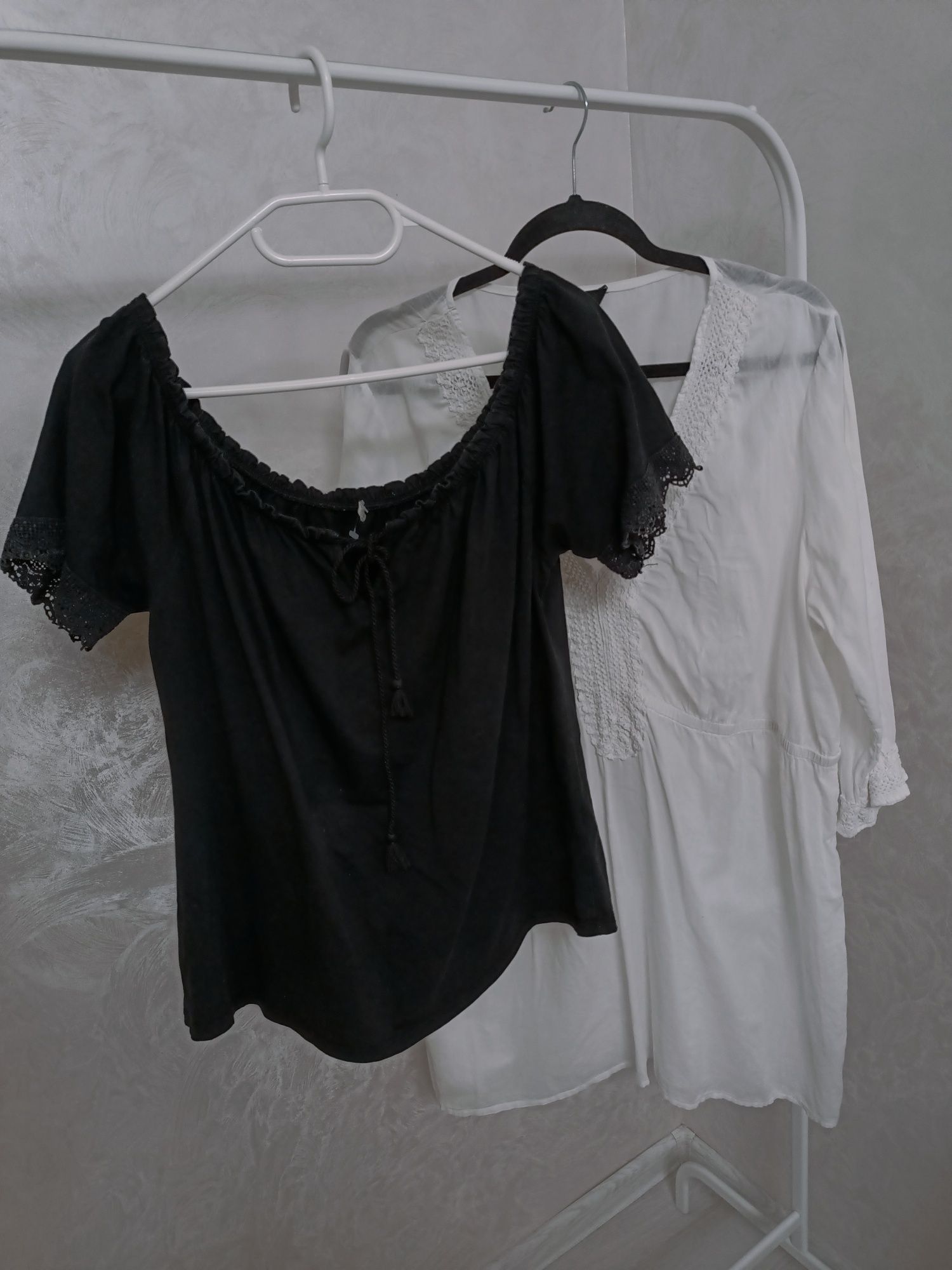 НОВІ 52 блузки вишиті шиття вишивка чорна біла полоску футболка штани