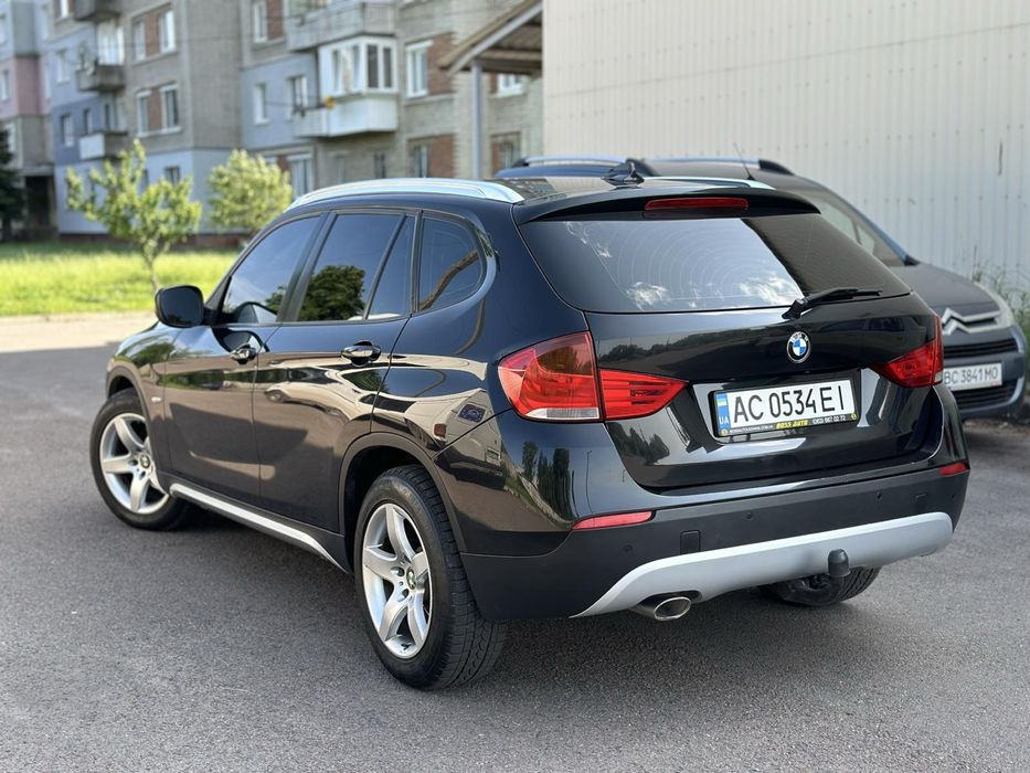 Бмв х1 bmw x1  2011  2.0 дизель автомат