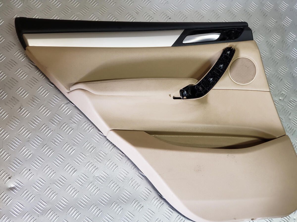 Обшивка двери (карта) задння левая кожа,беж BMW X3 F25 разборка