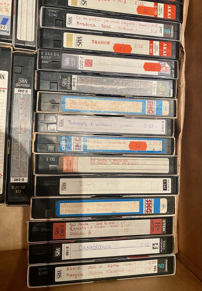 Kasety video VHS, zestaw Prl Tanio.zadbane.