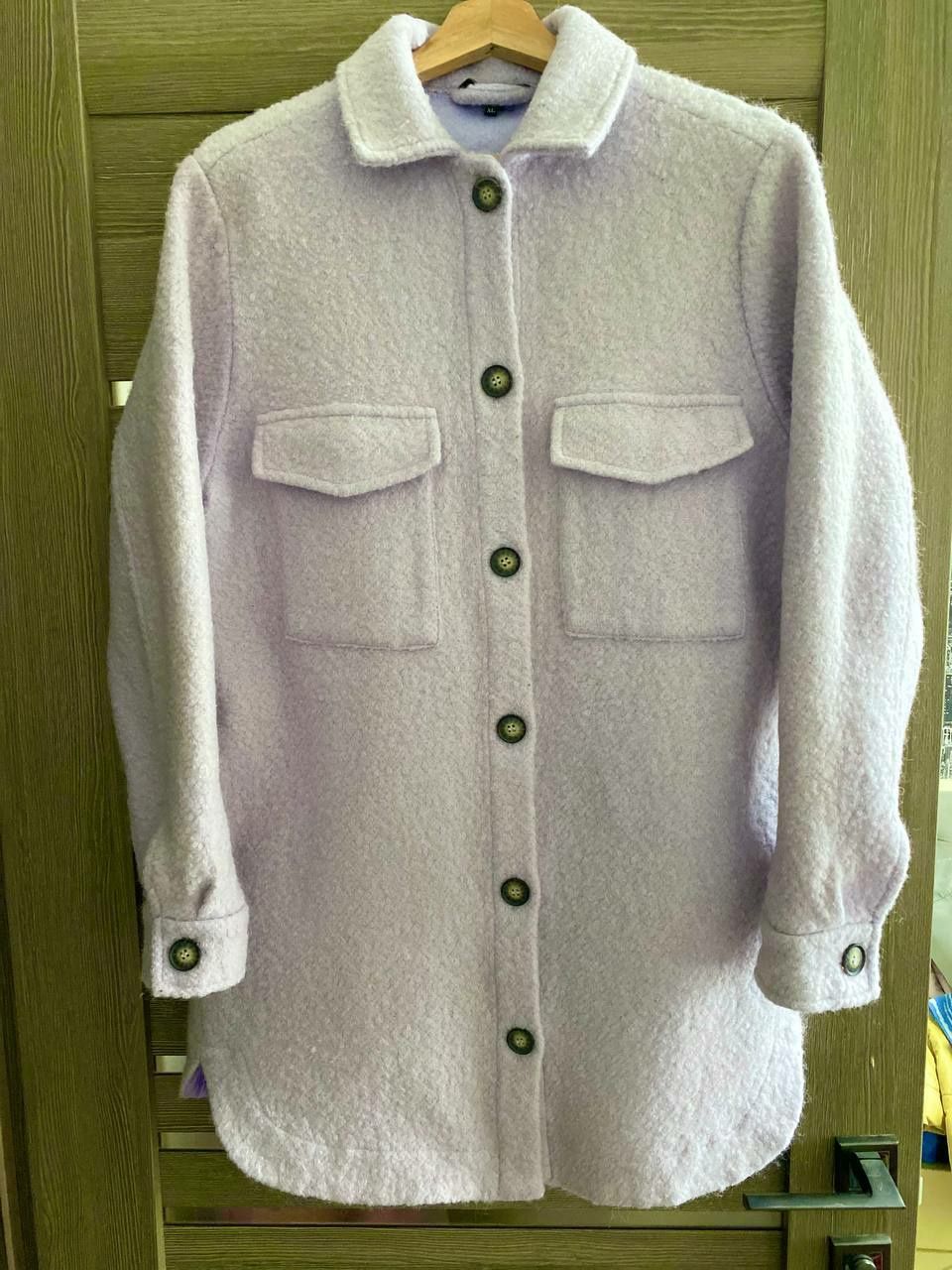 Трендове пальто куртка-сорочка бузкового кольору із вовни L, 46-48