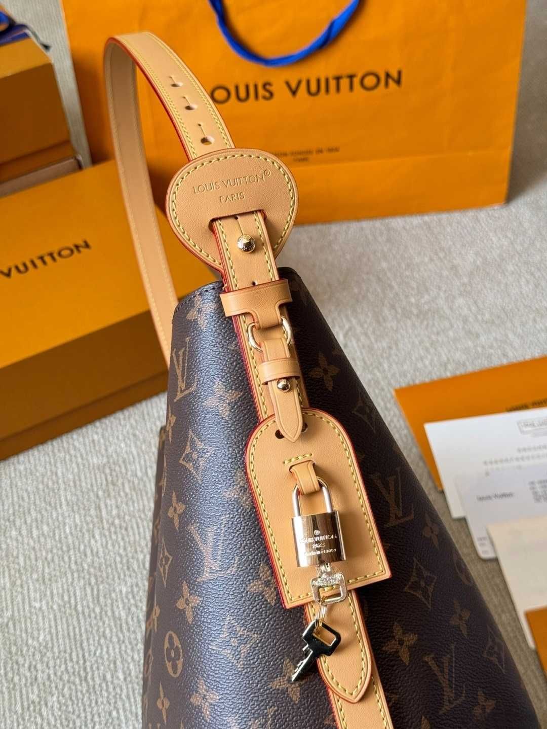 Grande bolsa de couro LV all inbb