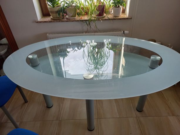 Stół szklany owalny