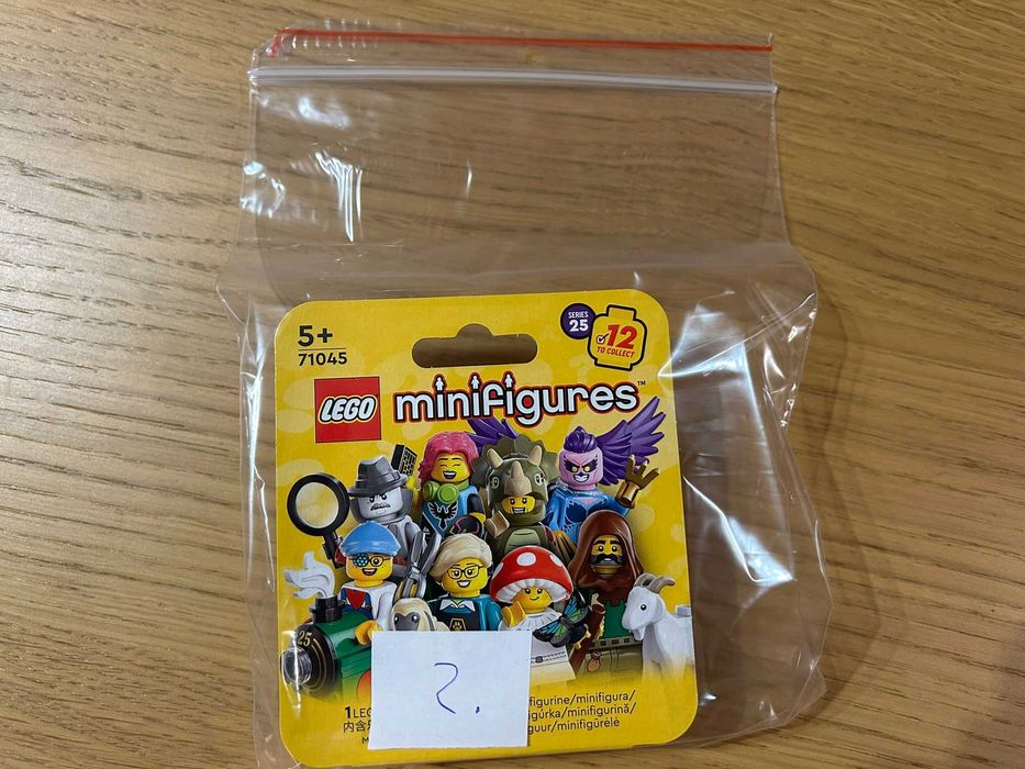 Lego minifigures - 25 seria - Zawodniczka e-sportowa