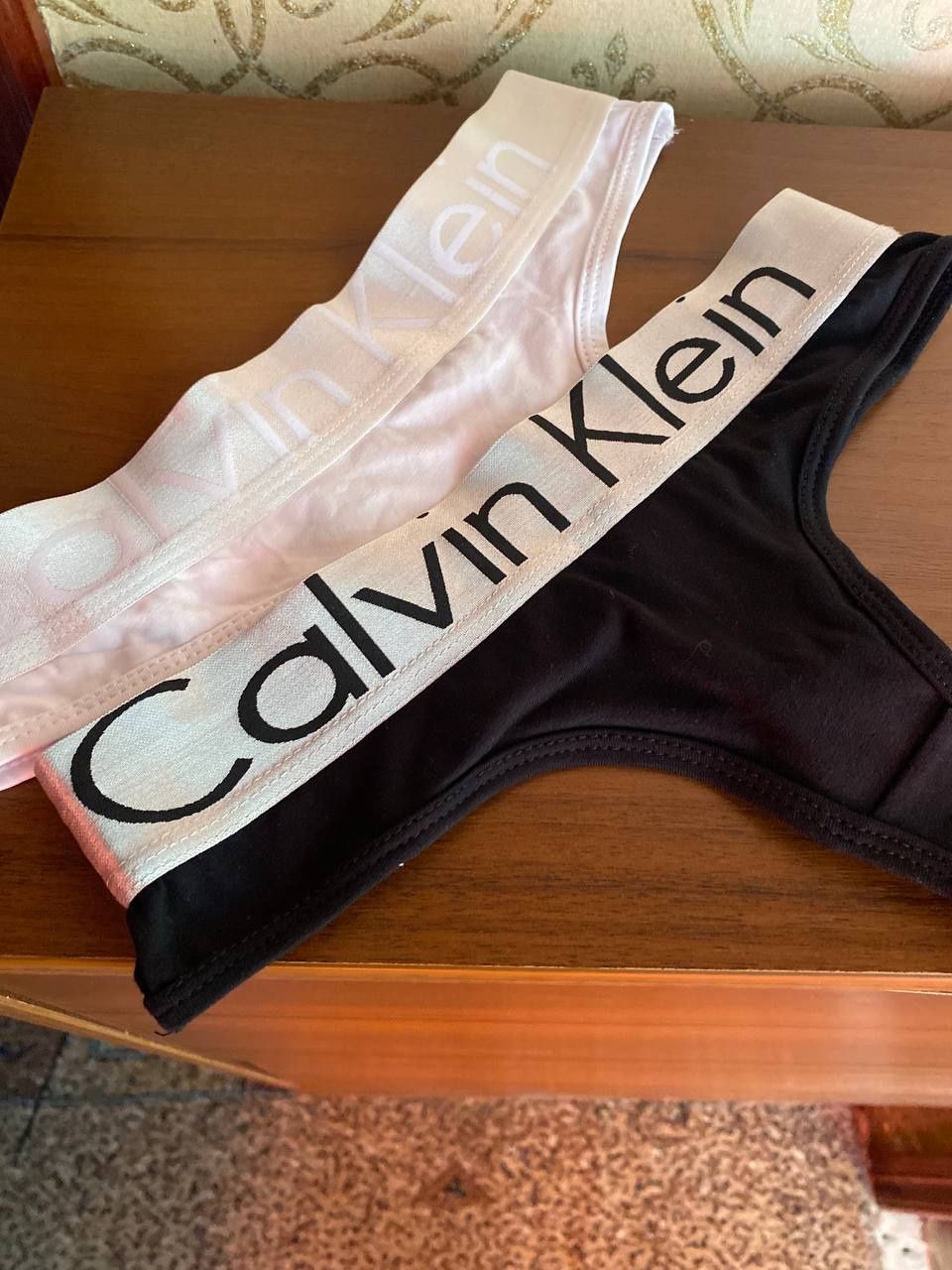 Труси Calvin Klein