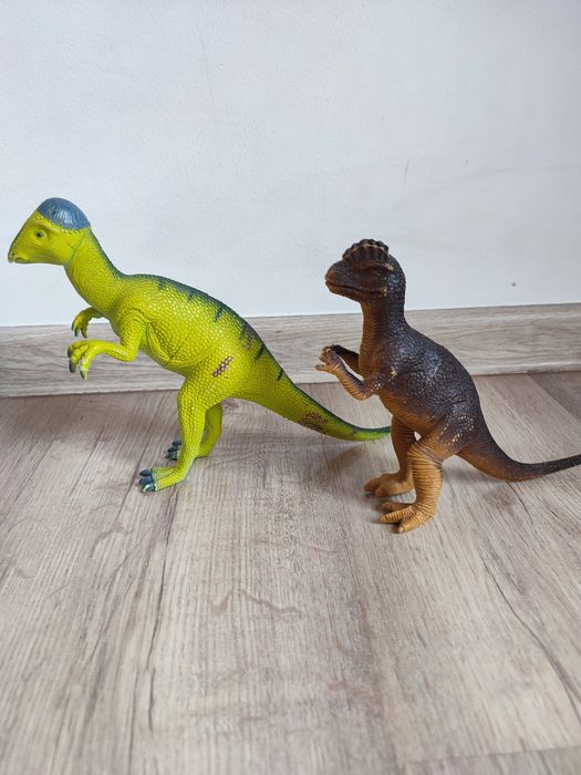 duże dinozaury gumowe około 20 cm