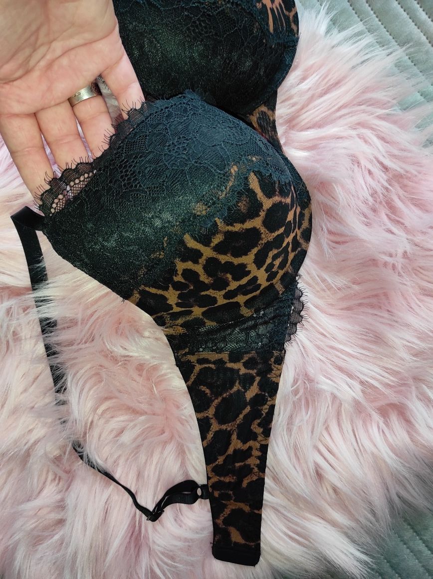 Леопардовий бюстгальтер з push-up  бренд hunkemoller