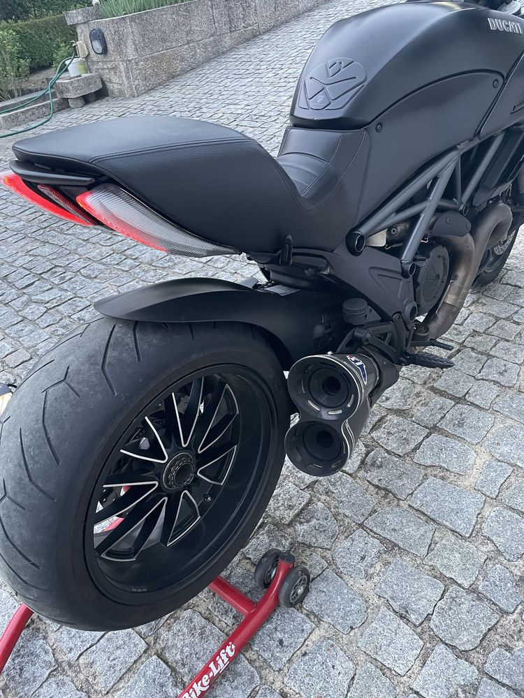 Ducati Diavel Nacional