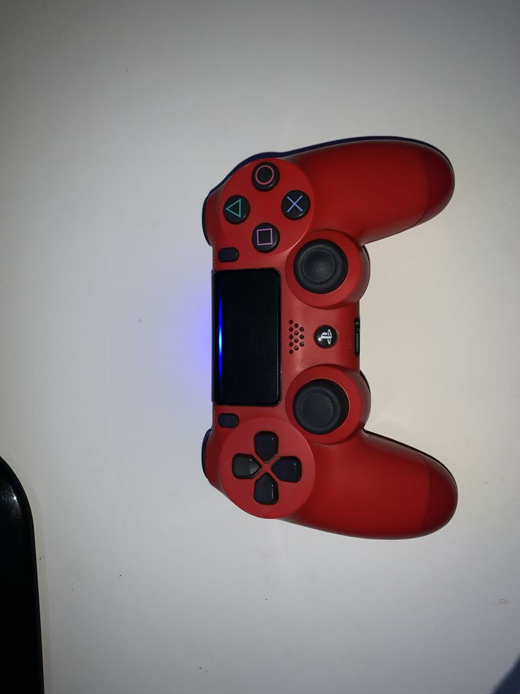 Playstation 4 com 2 comando como nova