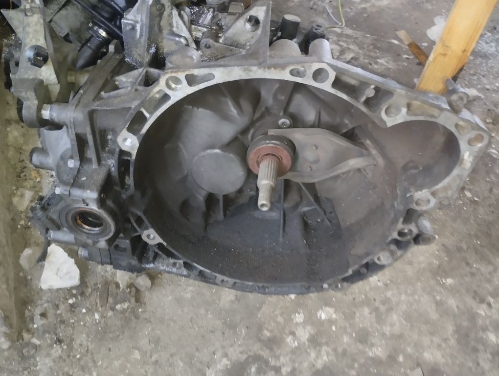 КПП коробка передач Citroen C4 Picasso 2.0 hdi 20MB01