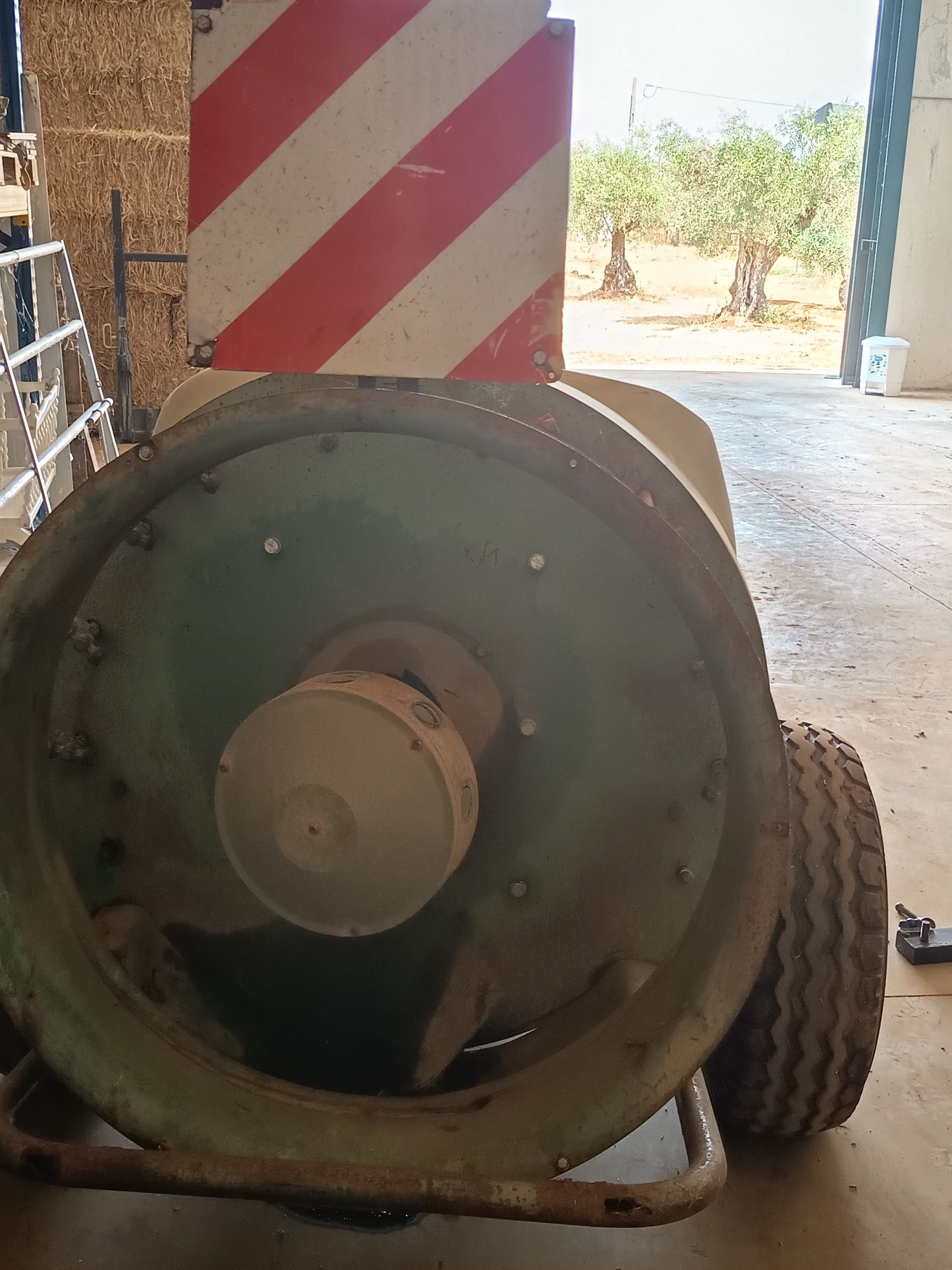 Pulverizador rebocavel
