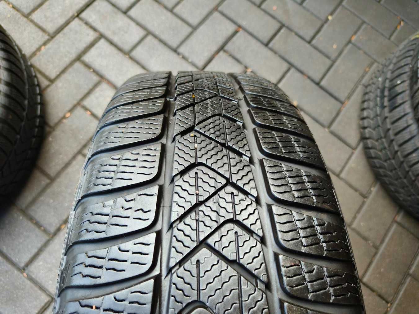5x112 Koła ALU R17 AUDI A3 8Y 8V ET43 205/50 Pirelli 7mm 2021r Zimowe