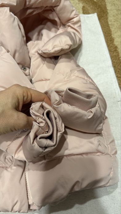 Зимовий пуховикGap і курточка Zara