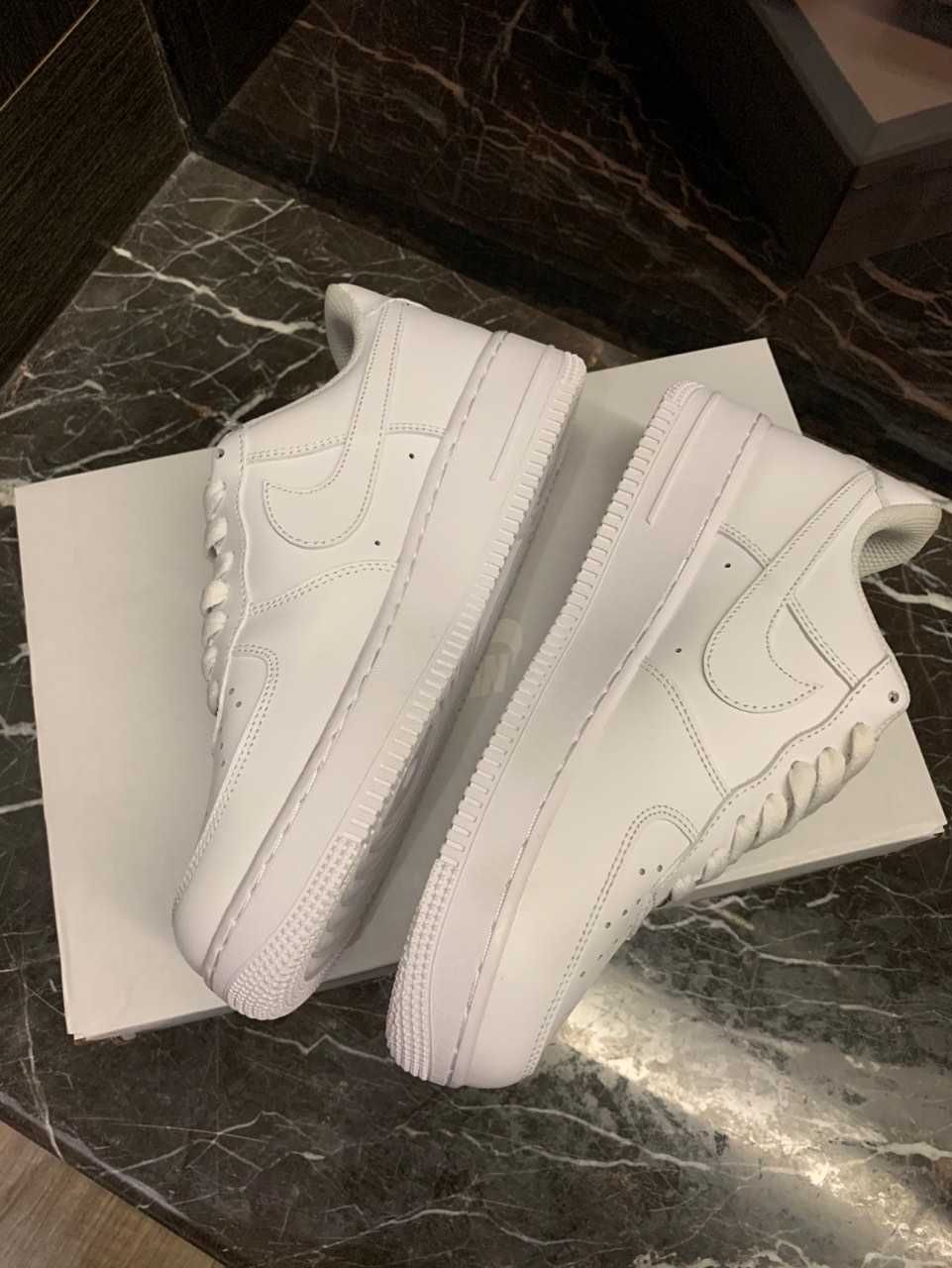 Nike Air Force 1 białe buty sportowe rozmiar 42, Nowy i oryginalny