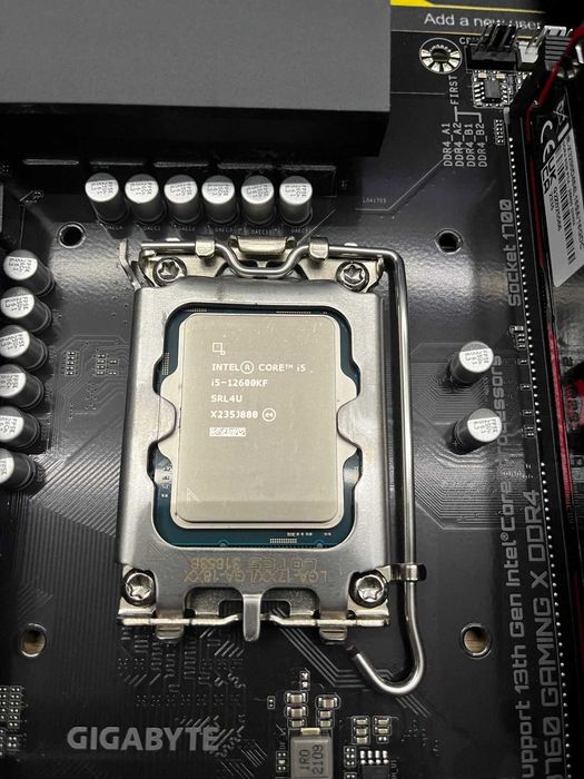 Intel i5-12600KF + Gigabyte B760 Gaming X DDR4 + 32GB RAM