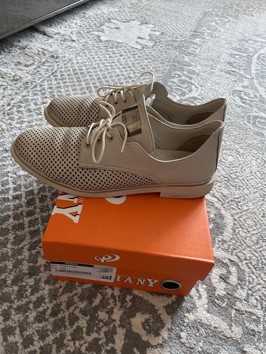 Туфлі 39 р, босоніжки 38 р