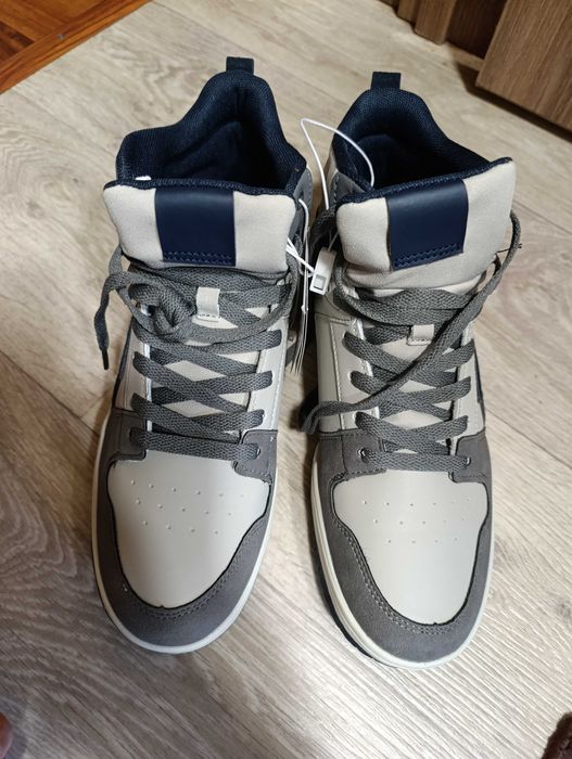 Кросівки, снікерси 39-40