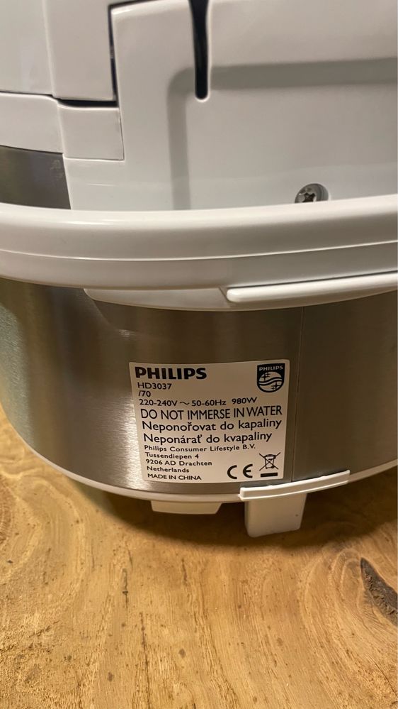 Multicooker Philips  HD 3037