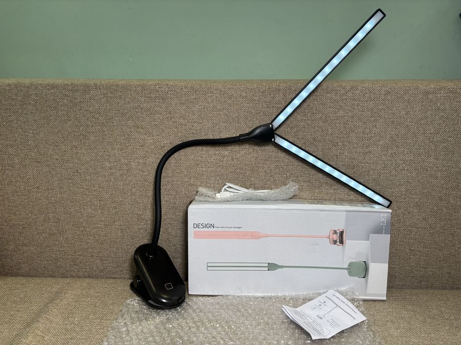 Настільна акумуляторна лампа