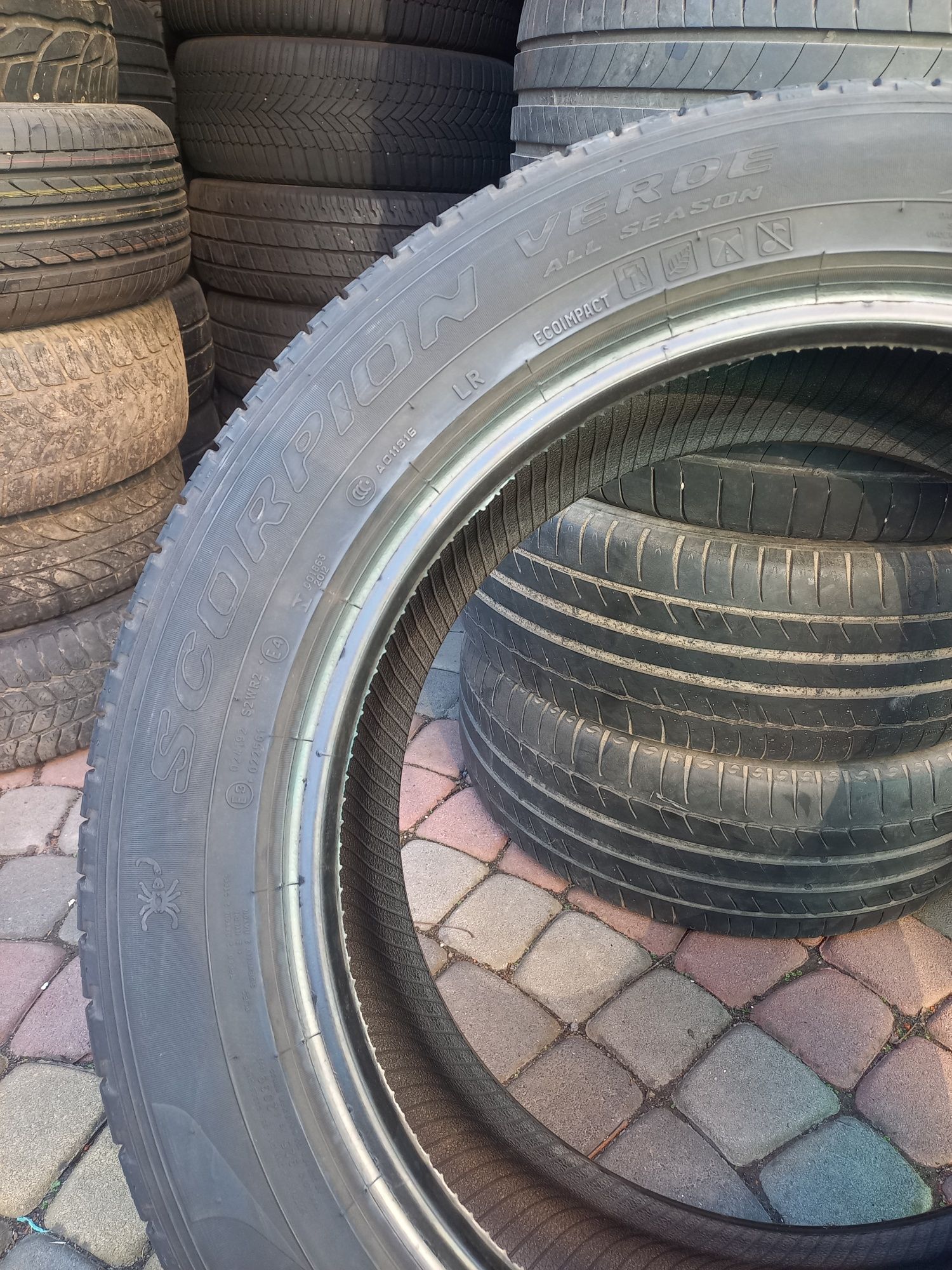 Шини 235/55/19 Pirelli