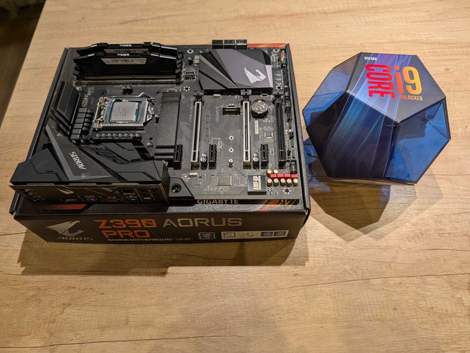 Zestaw Intel Core i9 9900K + Gigabyte Aorus Pro Z390 + 16 GB RAM DDR4