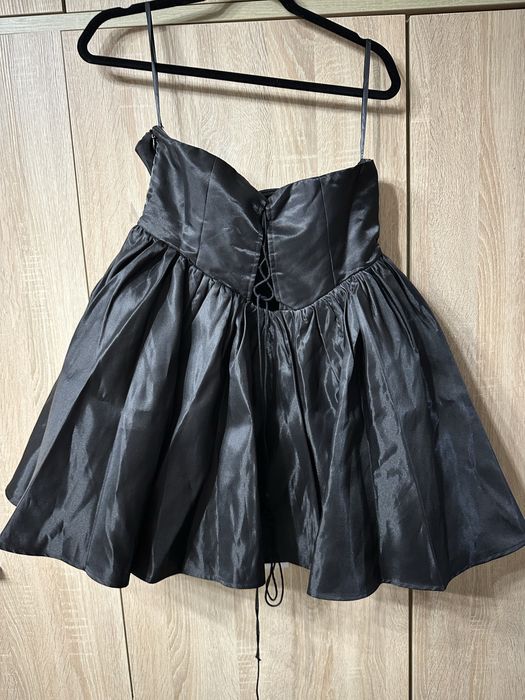 Корсетне плаття boohoo