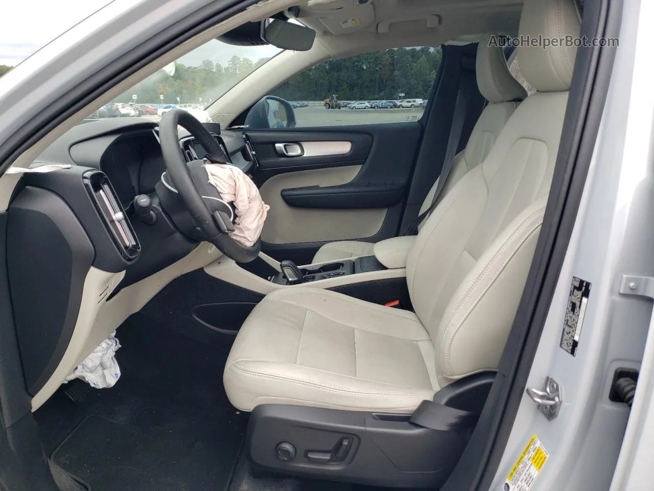 Продам автомобиль Volvo xc40