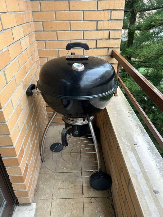 Churrasqueira Barbecue a Carvão com rodas