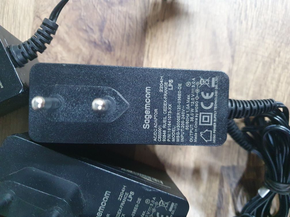 Зарядное блок питания живлення зарядка 12v/3a 36w Sagemcom оригінал