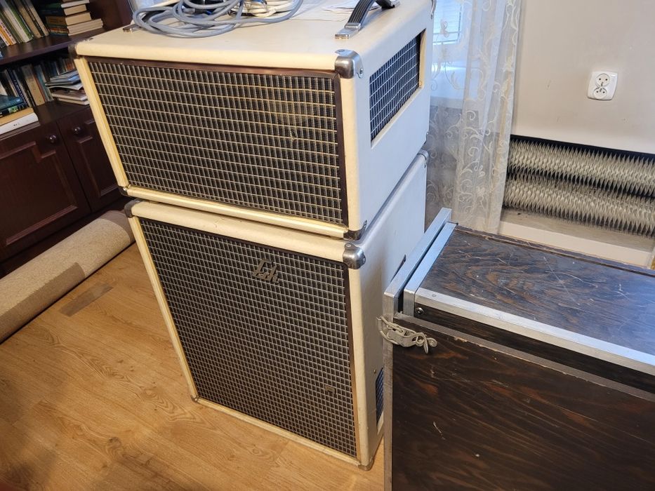 Oryginalne organy estradowe WLM plus głośniki Leslie Echolette .