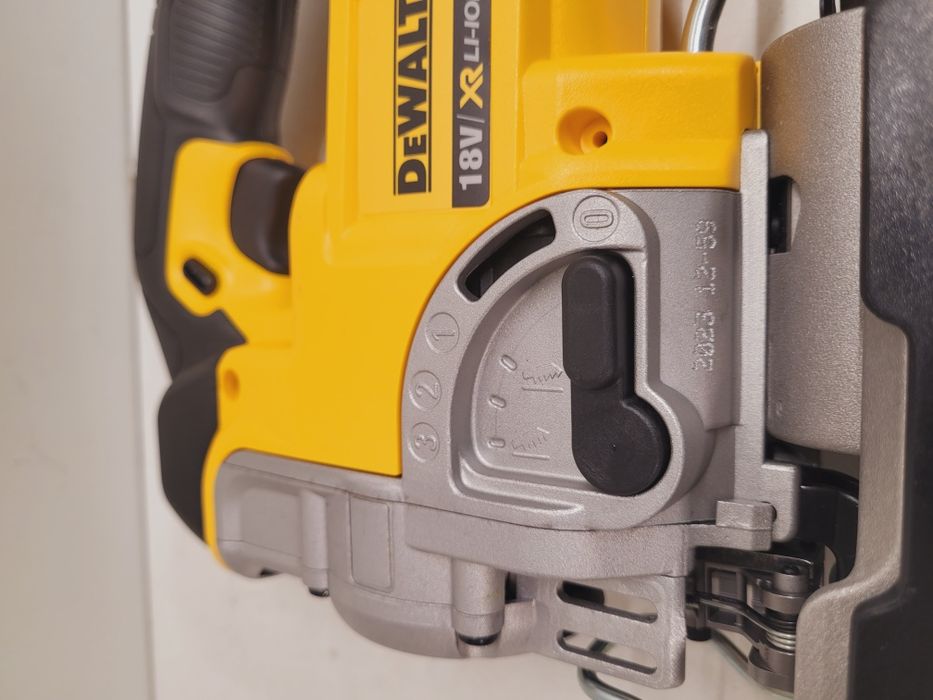Dewalt dcs 331 акумуляторний лобзик, dcs565 дискова пила