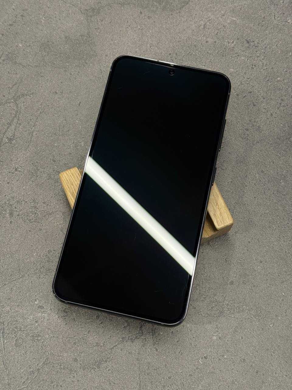 б/у Samsung Galaxy S23 8/128GB (Phantom Black)